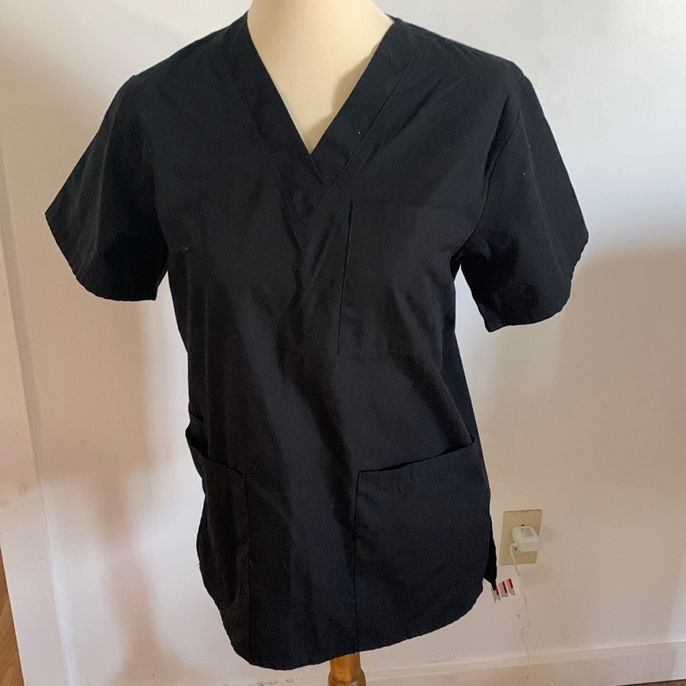 Scrub top